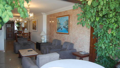 Apartment (FREE FOR CARNIVAL) 3 Bedrooms Facing Copacabana Beach!