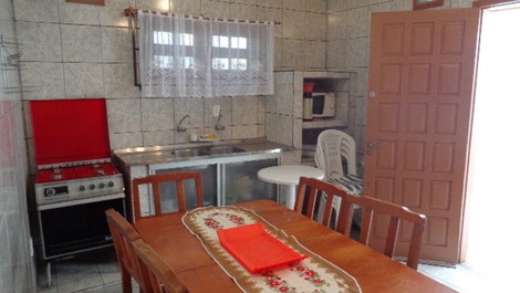 Estupendo pareado en sitio tranquilo de la Enseada, Ac en la suite, barbacoa