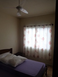 ÓTIMO APARTAMENTO A 70M DO MAR, AC, ÁGUA DE POÇO