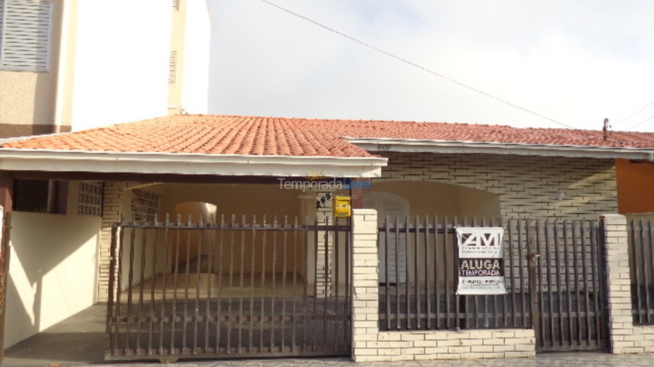 Casa para aluguel de temporada em São Francisco do Sul (Enseada)