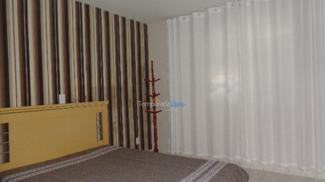 Casa para aluguel de temporada em São Francisco do Sul (Enseada)