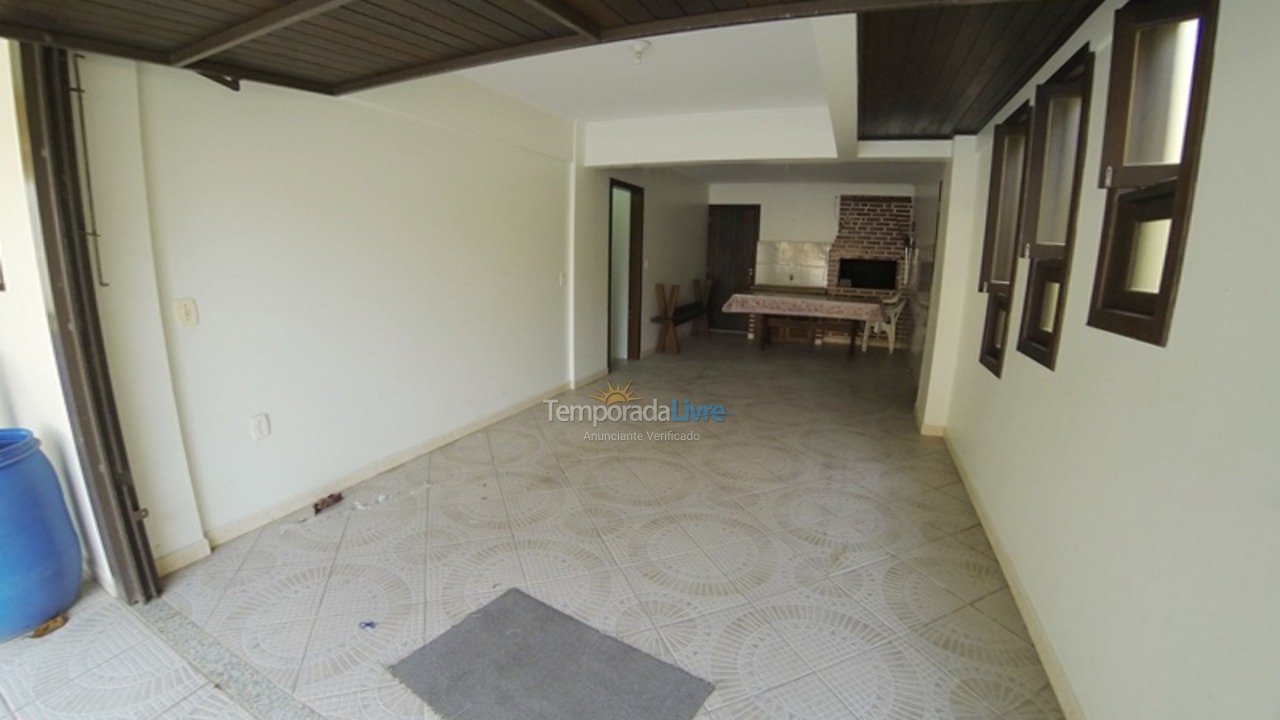 Casa para alquiler de vacaciones em Bombinhas (Praia de Bombas)