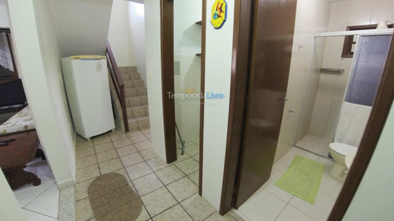 Casa para alquiler de vacaciones em Bombinhas (Praia de Bombas)