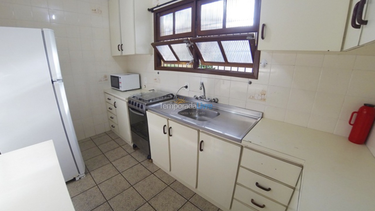 Casa para alquiler de vacaciones em Bombinhas (Praia de Bombas)