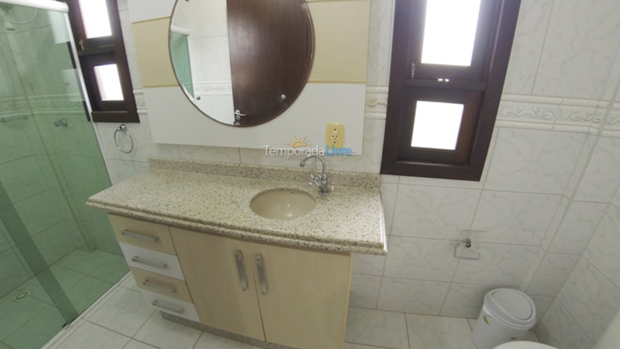 Casa para alquiler de vacaciones em Bombinhas (Praia de Bombas)