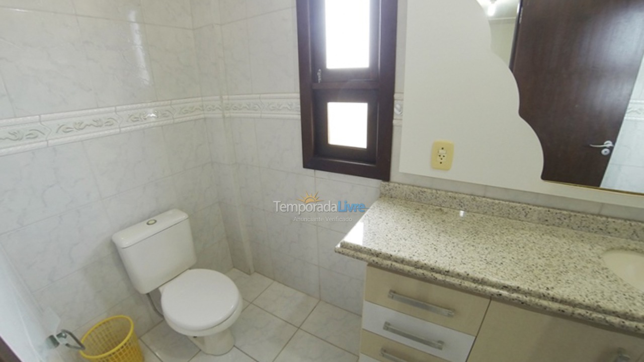 Casa para alquiler de vacaciones em Bombinhas (Praia de Bombas)
