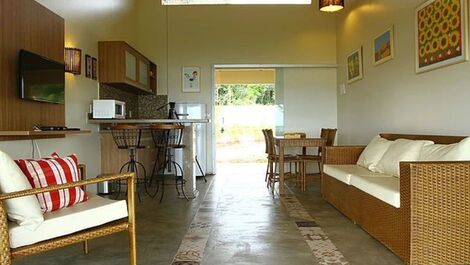 Sala de TV e cozinha mobiliada 