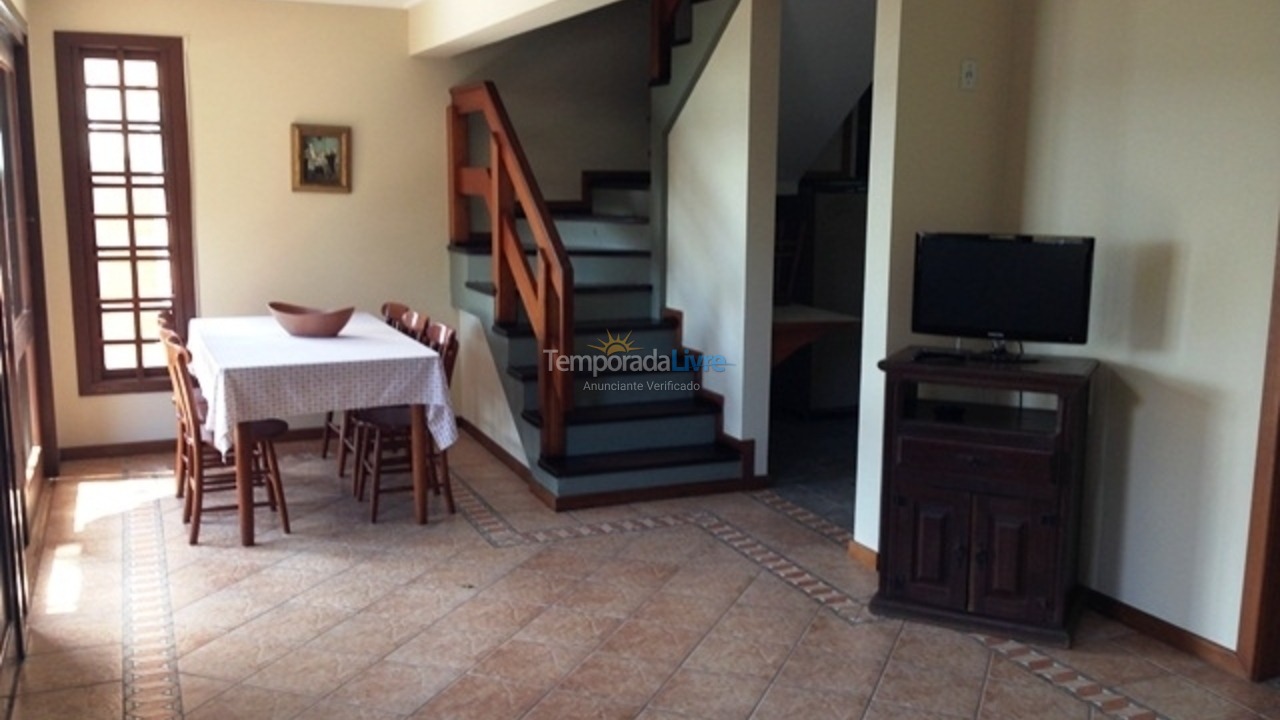 Apartamento para aluguel de temporada em Bombinhas (Praia de Bombinhas)