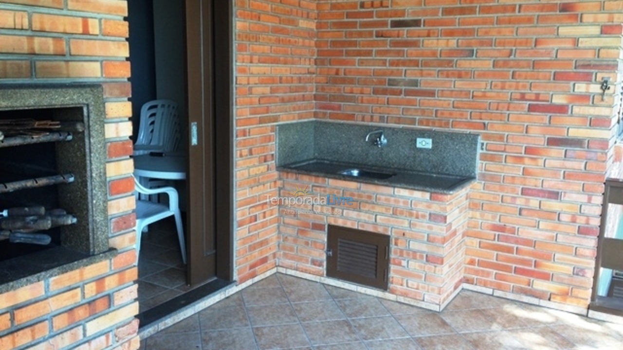 Apartamento para aluguel de temporada em Bombinhas (Praia de Bombinhas)