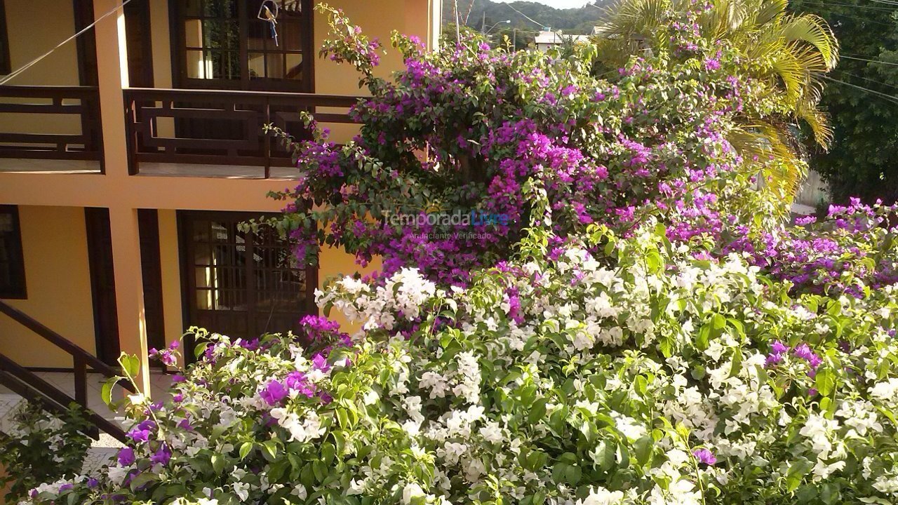 Casa para aluguel de temporada em Bombinhas (Praia de Bombas)