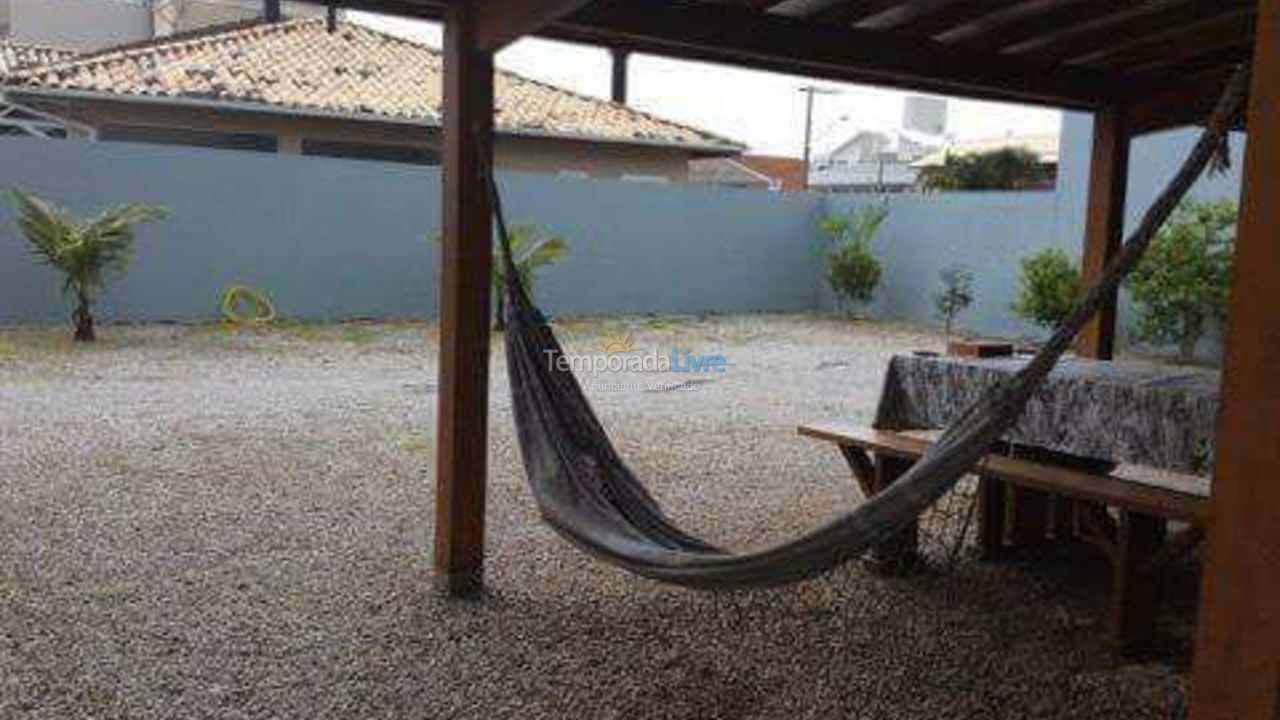 Casa para aluguel de temporada em Florianopolis (Praia dos Ingleses)