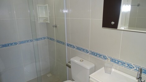 SOBRADO hermanada con 02 habitaciones Mariscal