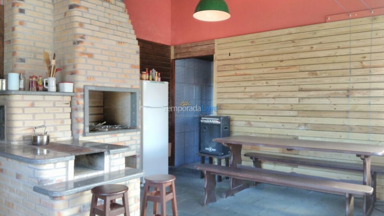 Casa para aluguel de temporada em Florianopolis (Praia dos Ingleses)