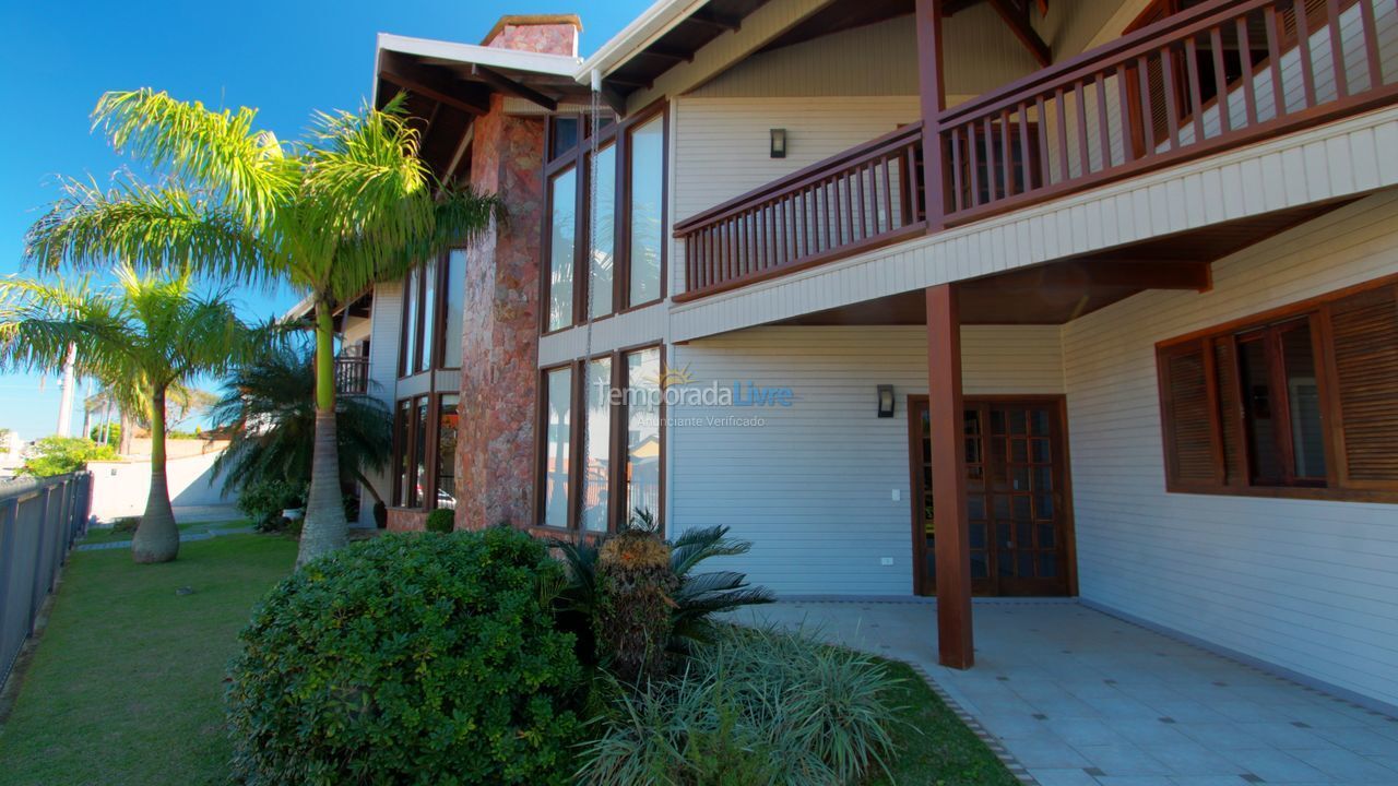 Casa para alquiler de vacaciones em Bombinhas (Canto Grande)