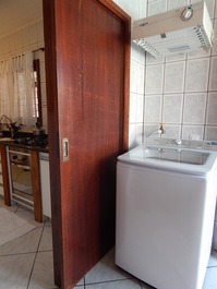 HOUSE WITH SWIMMING POOL ON THE BEACH OF ENGLISH