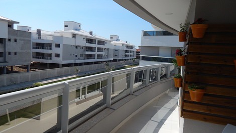 APARTAMENTO 3 QUARTOS NOS INGLESES, COM PISCINA e QUADRA DE TENIS