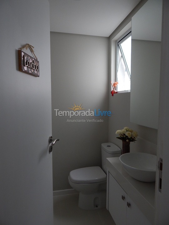 Apartamento para aluguel de temporada em Florianopolis (Praia dos Ingleses)
