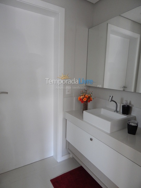 Apartamento para aluguel de temporada em Florianopolis (Praia dos Ingleses)