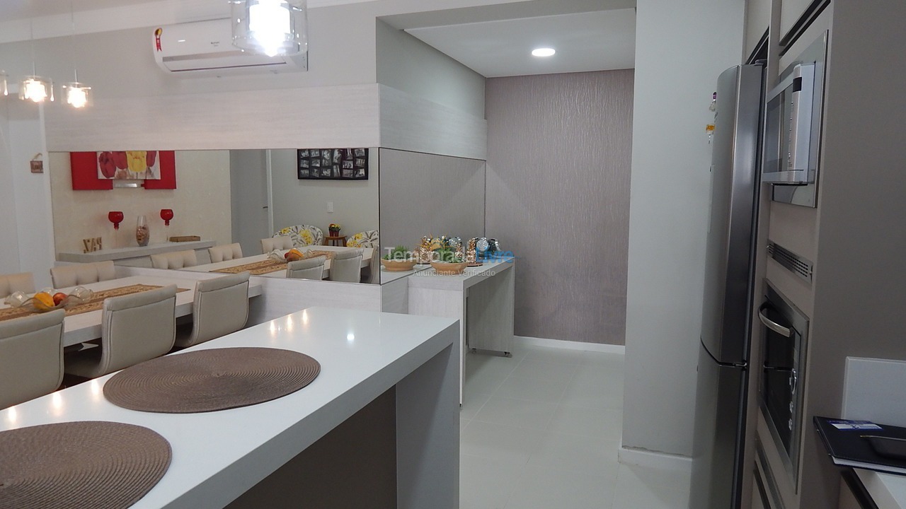 Apartamento para aluguel de temporada em Florianopolis (Praia dos Ingleses)