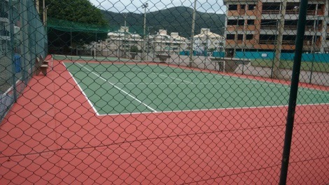 Apt of 02 dormitories being a suite one block from the sea.