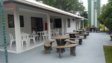 Apt of 02 dormitories being a suite one block from the sea.