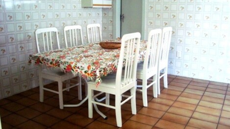 House with four bedrooms for season, in the center of Canasvieiras