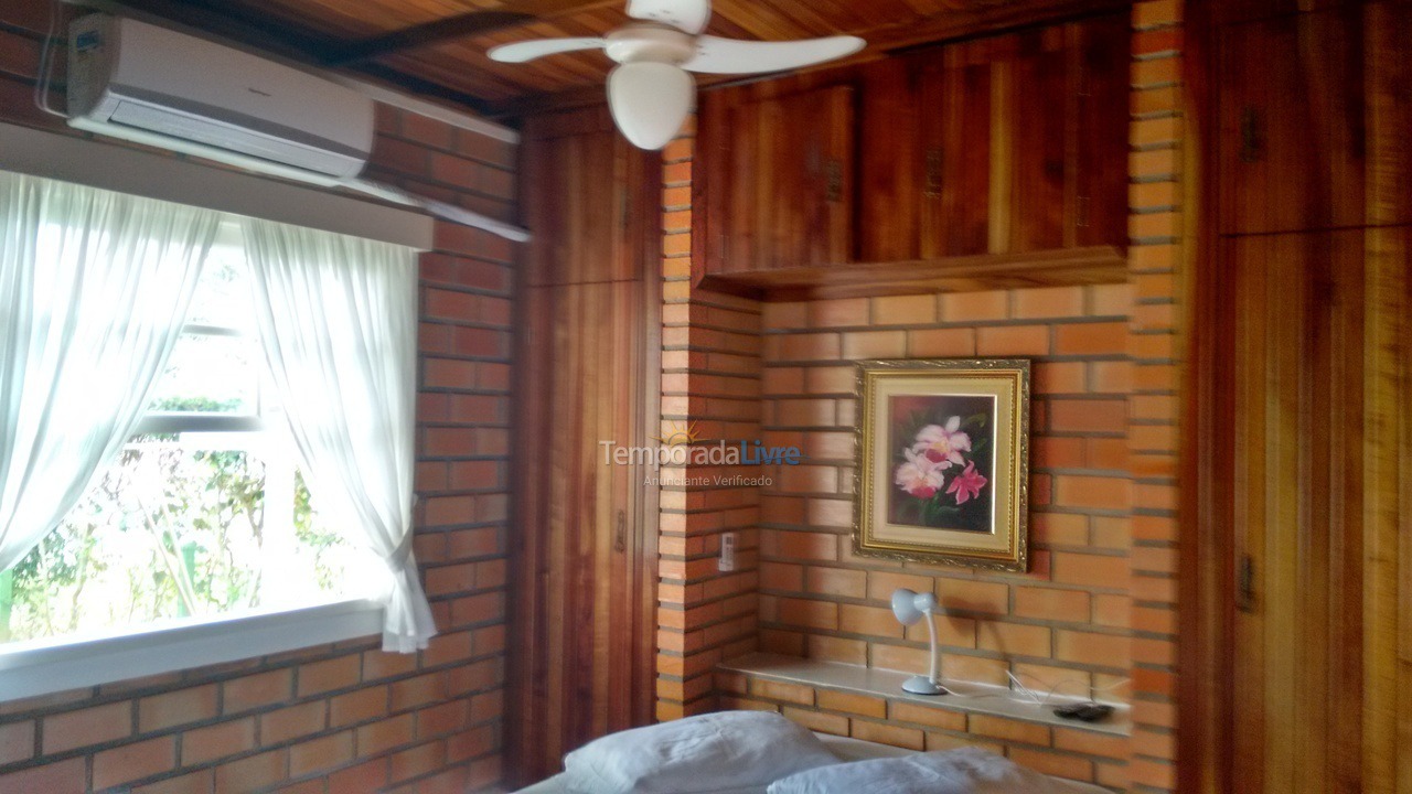Casa para alquiler de vacaciones em Florianopolis (Praia dos Ingleses)