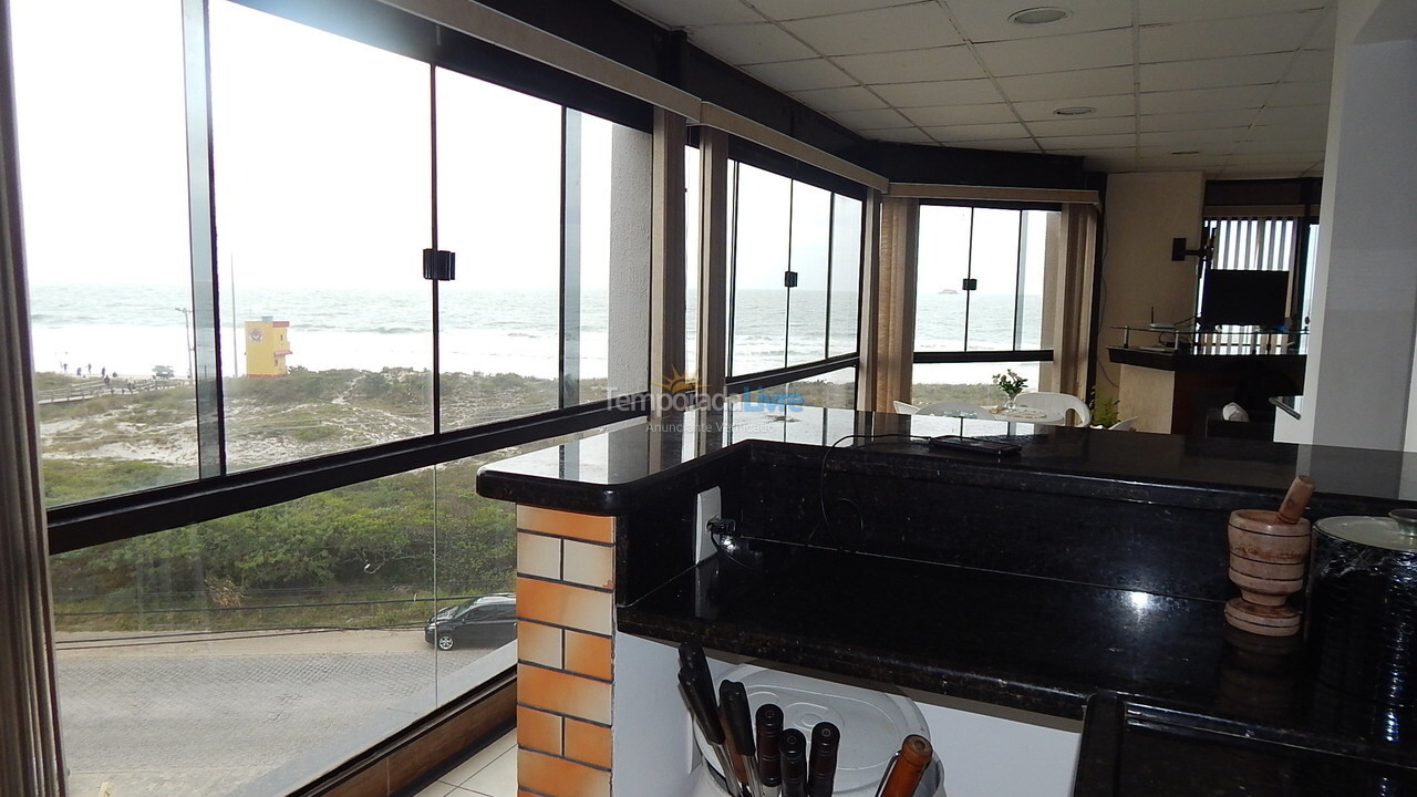 Apartamento para aluguel de temporada em Florianopolis (Praia dos Ingleses)