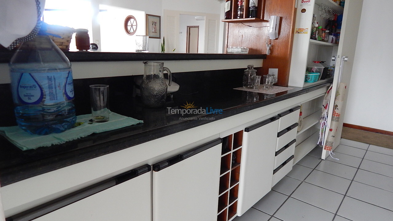 Apartamento para aluguel de temporada em Florianopolis (Praia dos Ingleses)