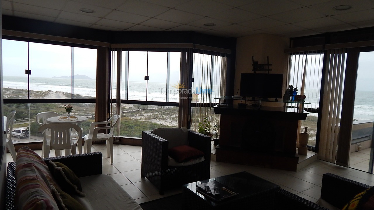 Apartamento para aluguel de temporada em Florianopolis (Praia dos Ingleses)