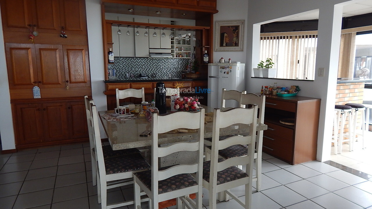Apartamento para aluguel de temporada em Florianopolis (Praia dos Ingleses)