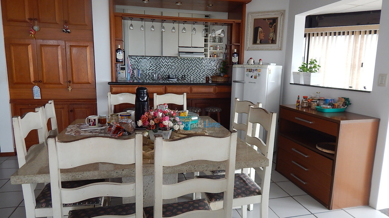 Apartamento para aluguel de temporada em Florianopolis (Praia dos Ingleses)