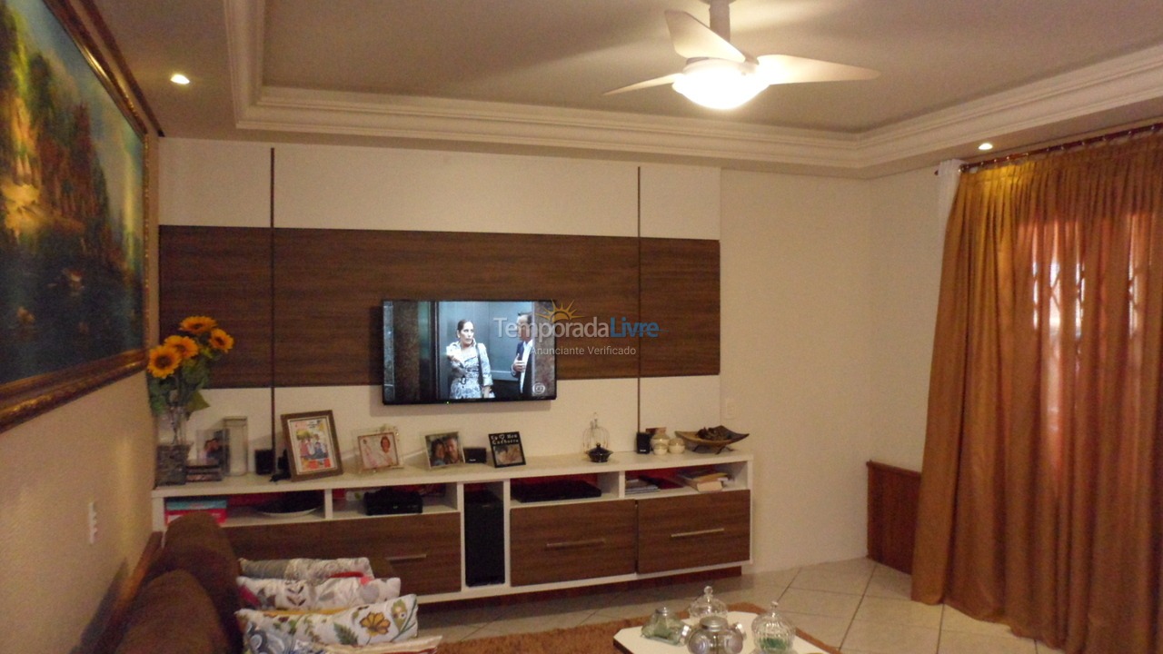 Casa para aluguel de temporada em Florianopolis (Praia dos Ingleses)