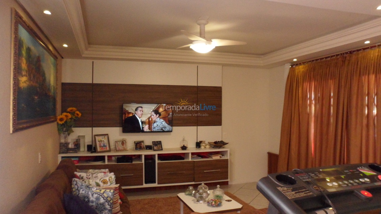 Casa para aluguel de temporada em Florianopolis (Praia dos Ingleses)