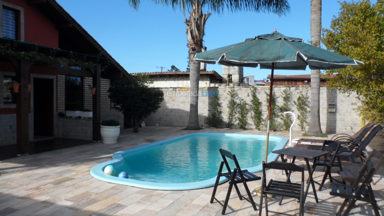 Casa para aluguel de temporada em Florianopolis (Praia dos Ingleses)