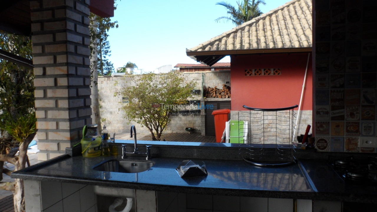 Casa para aluguel de temporada em Florianopolis (Praia dos Ingleses)