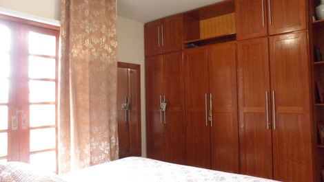 ÓTIMA CASA 2 ANDARES C PISCINA P 12 PESSOAS A 500M DO MAR DOS INGLESES