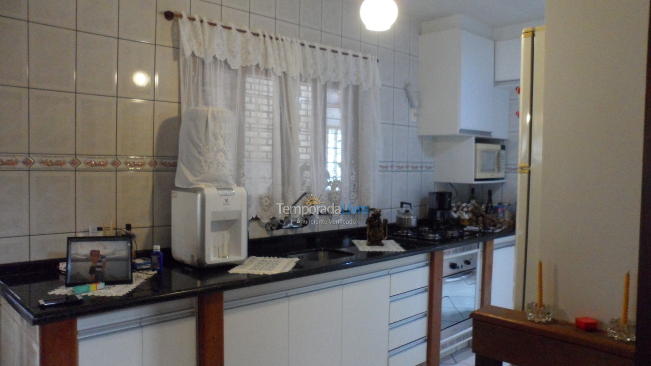 Casa para aluguel de temporada em Florianopolis (Praia dos Ingleses)