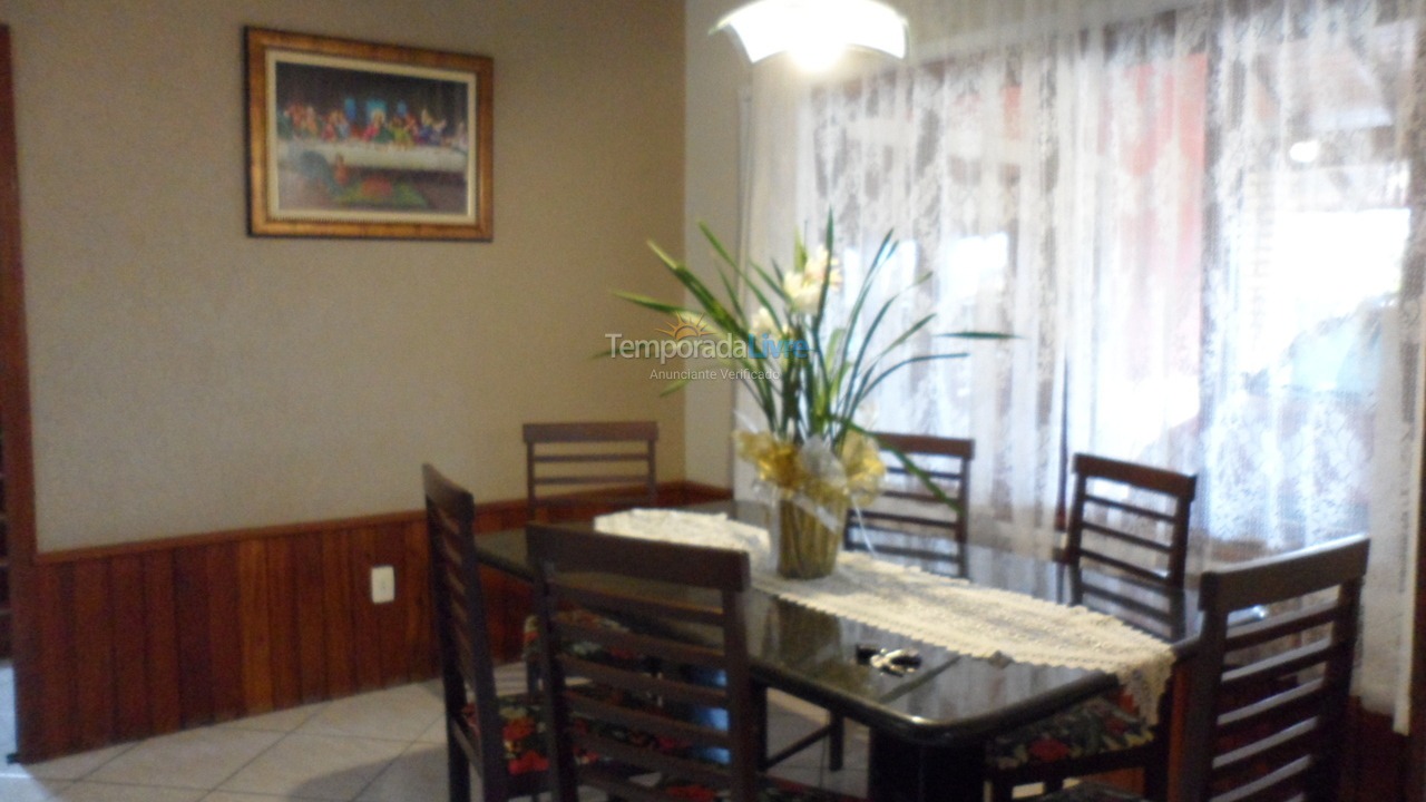 Casa para aluguel de temporada em Florianopolis (Praia dos Ingleses)