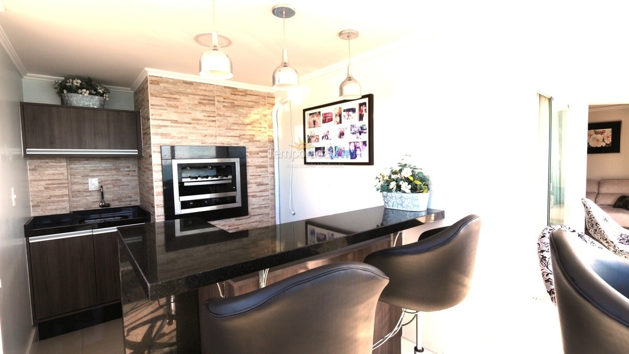 Apartamento para aluguel de temporada em Balneário Camboriú (Barra Sul)