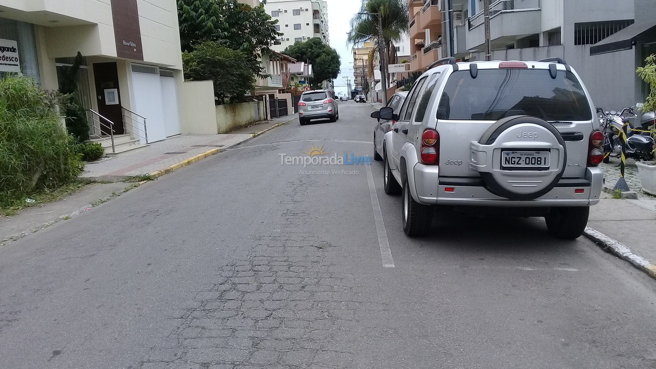 Apartamento para alquiler de vacaciones em Itapema (Meia Praia)