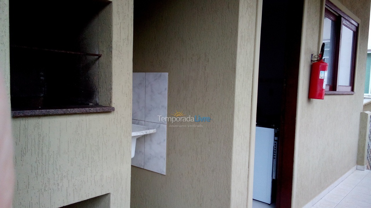 Apartamento para aluguel de temporada em Bombinhas (Praia de Quatro Ilhas)