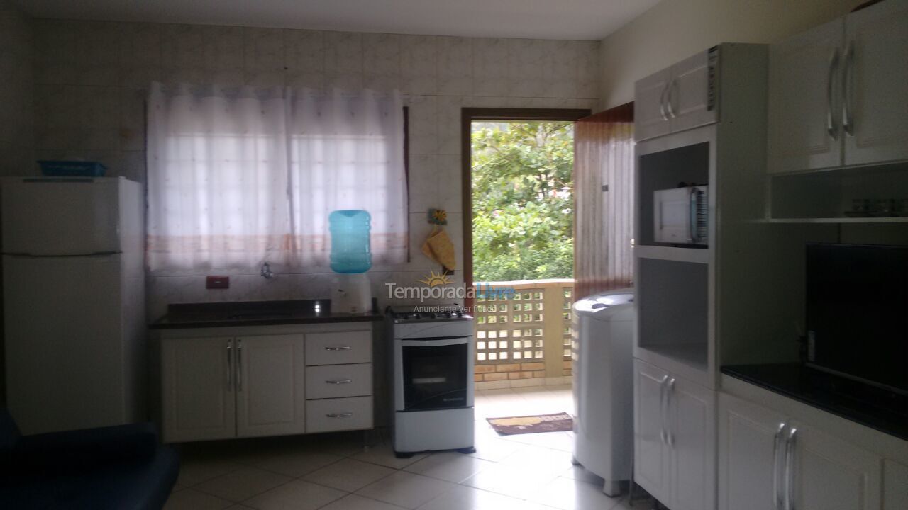 Apartamento para aluguel de temporada em Bombinhas (Praia de Quatro Ilhas)