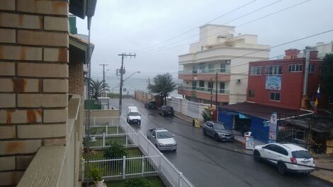 SACADA COM VISTA PARA O MAR