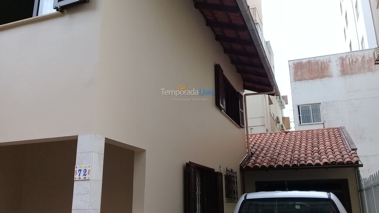 House for vacation rental in Itapema (Meia Praia)