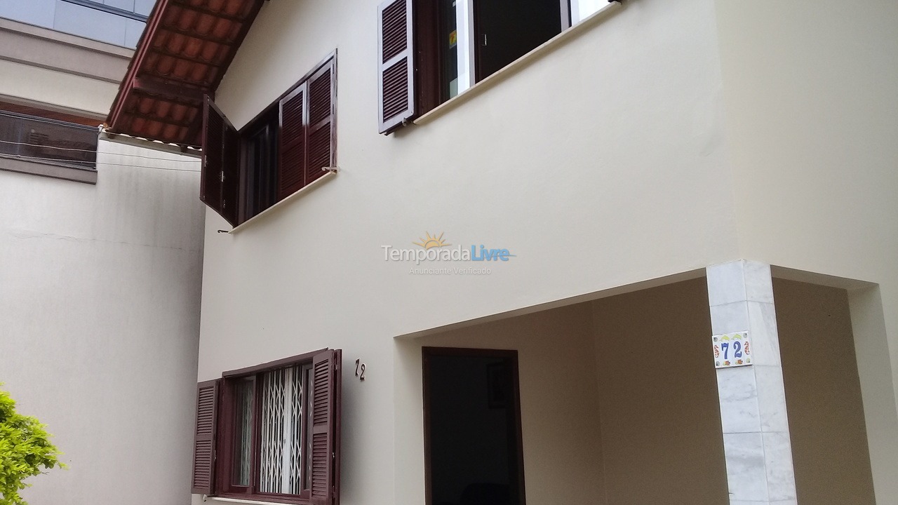 House for vacation rental in Itapema (Meia Praia)