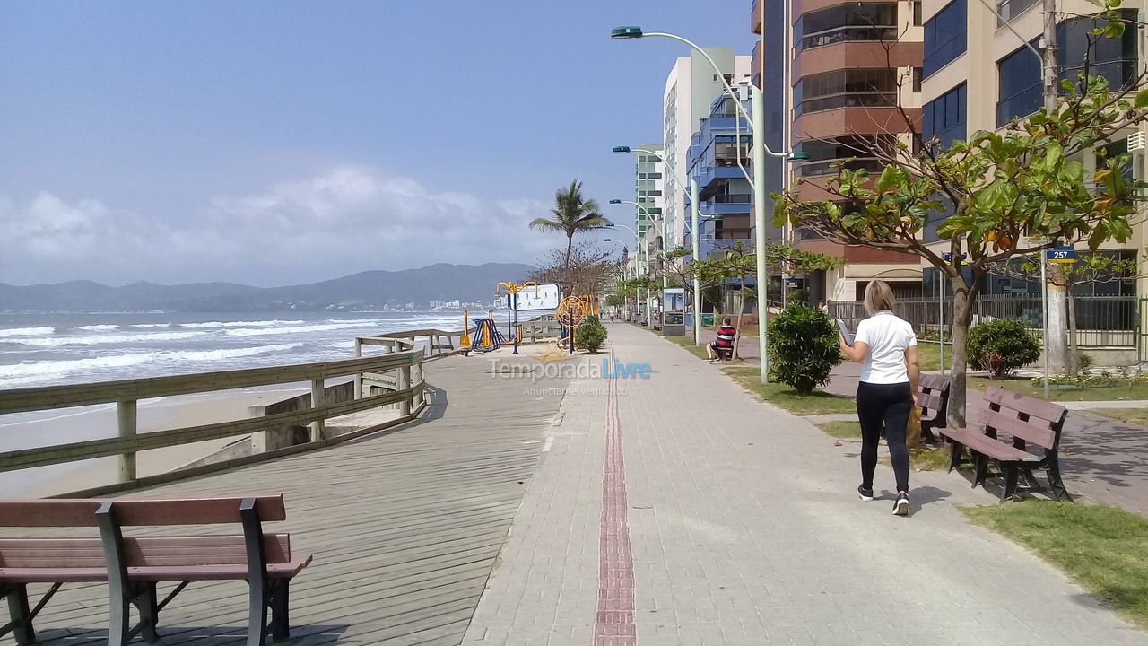 House for vacation rental in Itapema (Meia Praia)