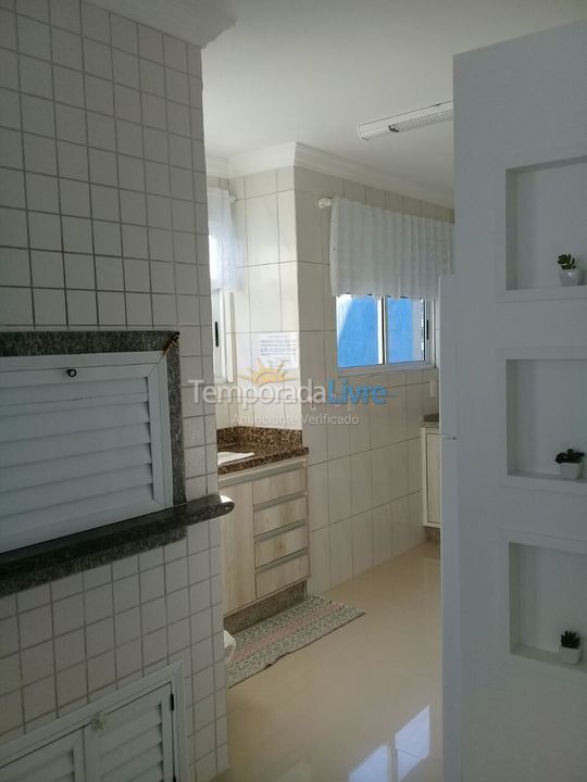 Apartment for vacation rental in Itapema (Meia Praia)