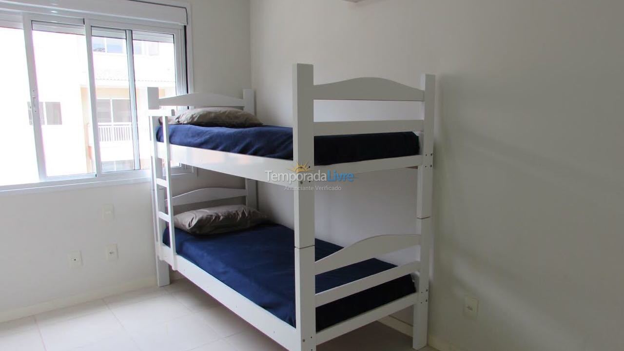 Apartamento para aluguel de temporada em Florianopolis (Praia dos Ingleses)