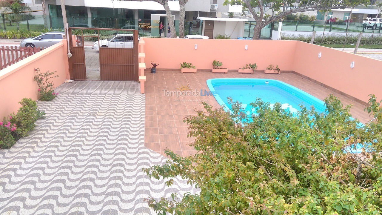 Casa para aluguel de temporada em Florianopolis (Praia dos Ingleses)